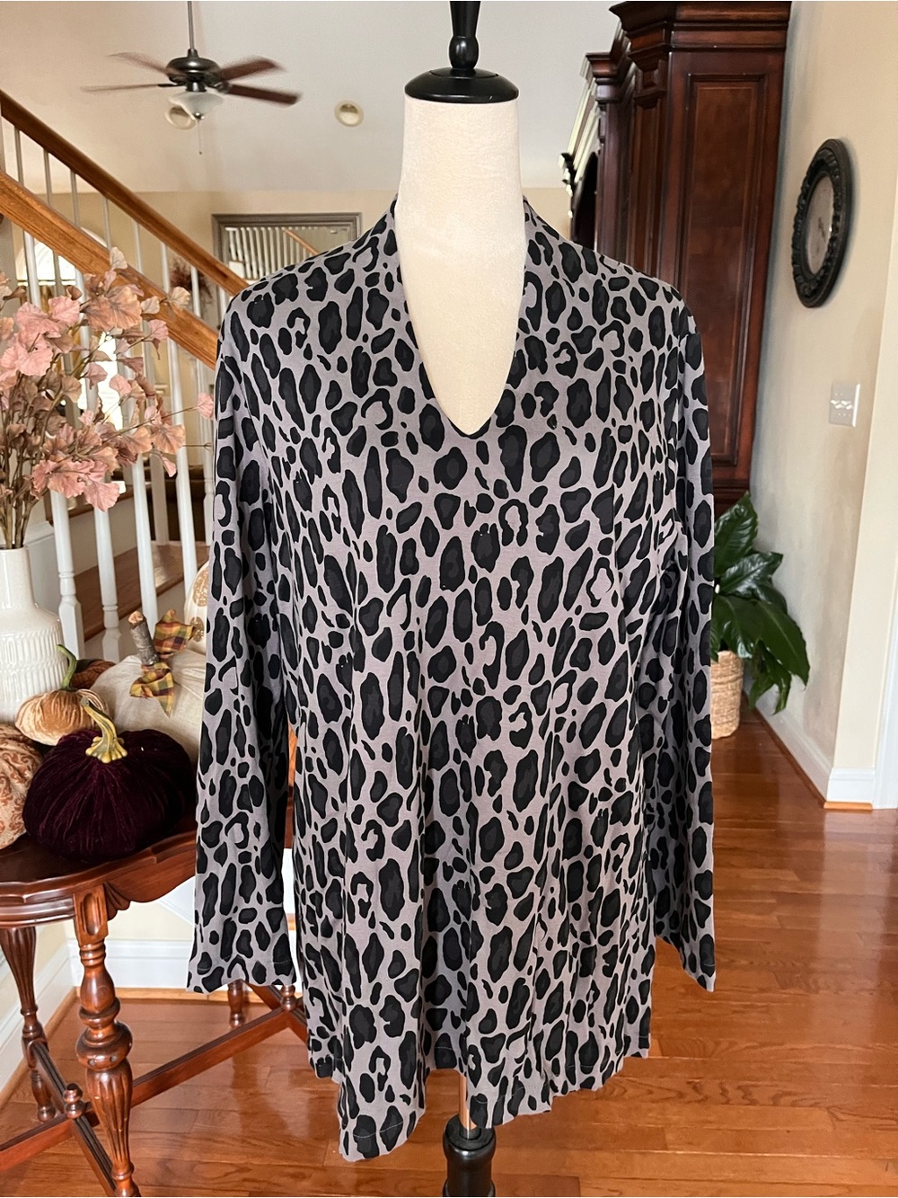 Chico's Black and Gray Leopard V-Neck Long Sleeve Top